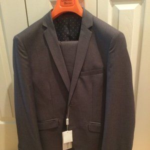 Grey 2-piece Lorenzo Bruno man's suit